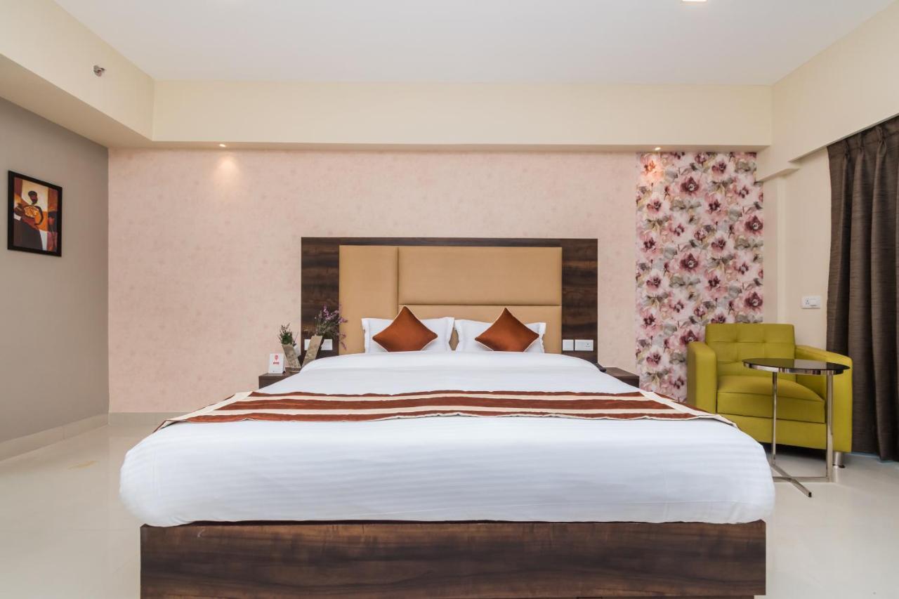 Capital O 10212 Hotel West Willows Xanadu Kolkata Bagian luar foto